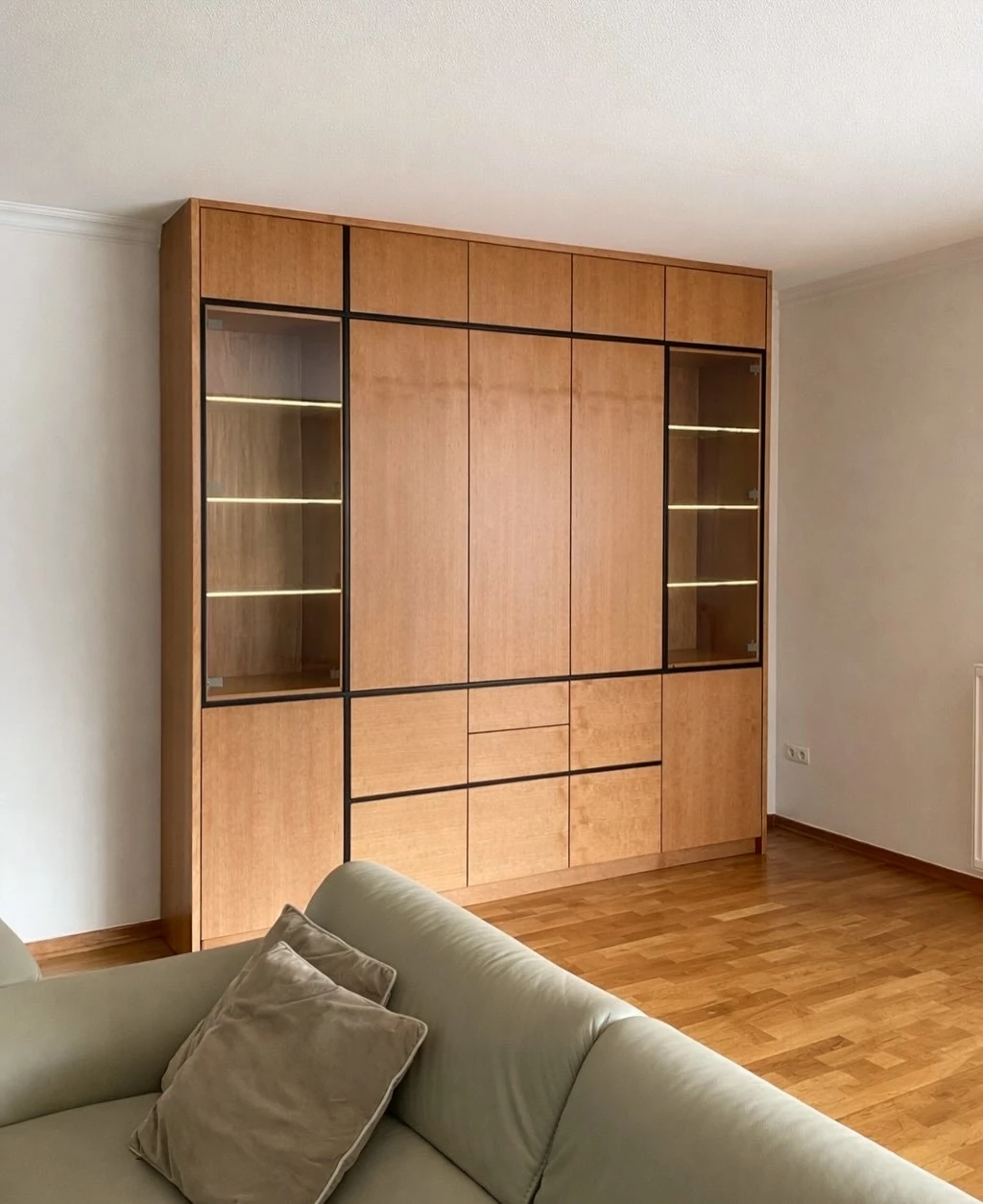 Individueller Einbauschrank nach Maß vom Tischler